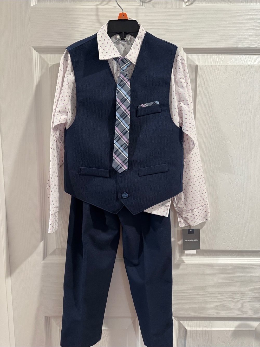 Van Heusen Navy Blue Boys 4-Piece Dress Set with Plaid Tie Size 7 comfy fit